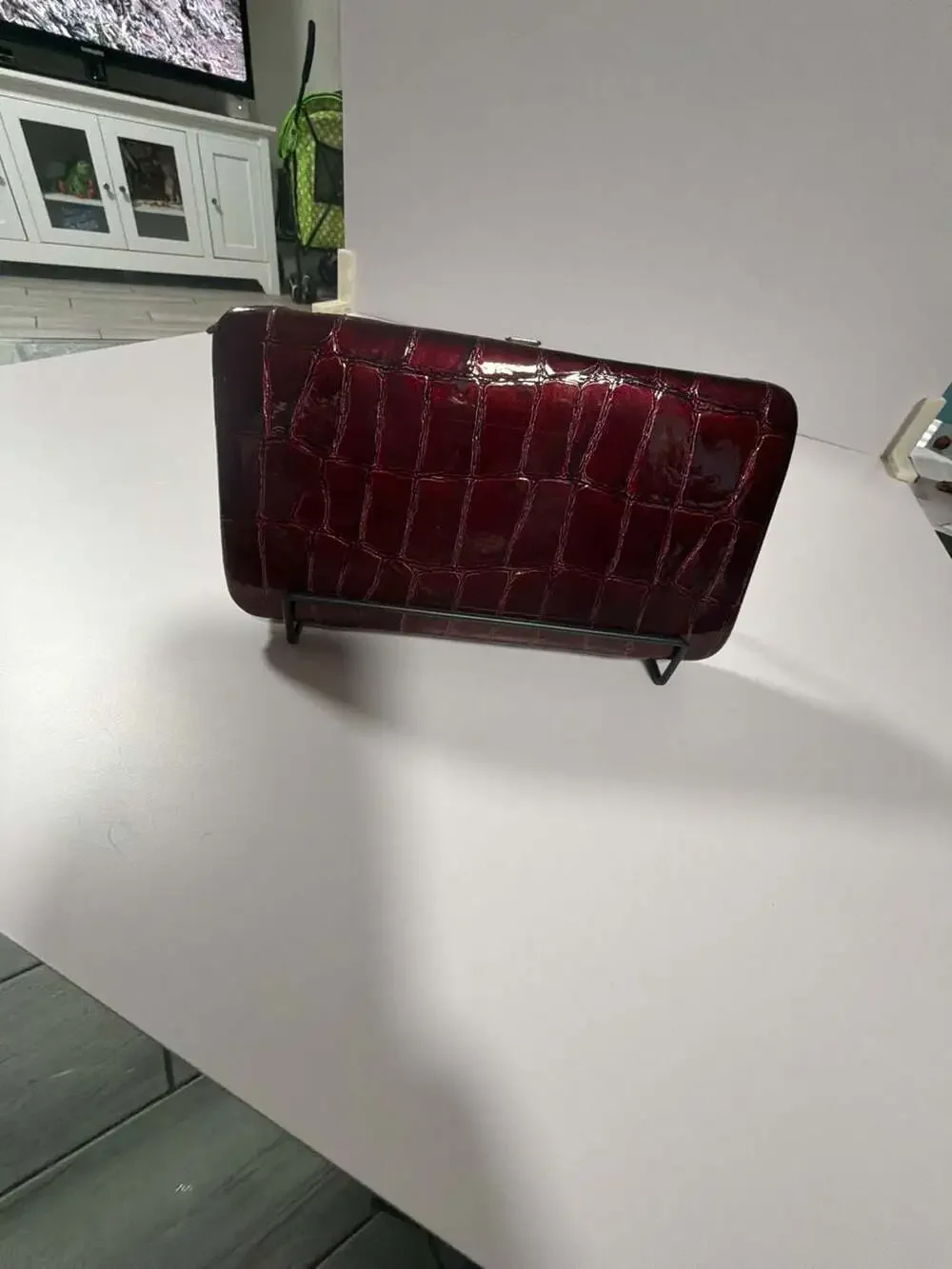 Mundi Women's Burgundy Crocodile Embossed Patent Leather Accordion Clutch Wallet